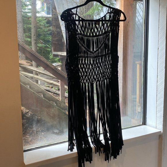 Knit Vintage Fringe Vest. - Picture 2 of 2